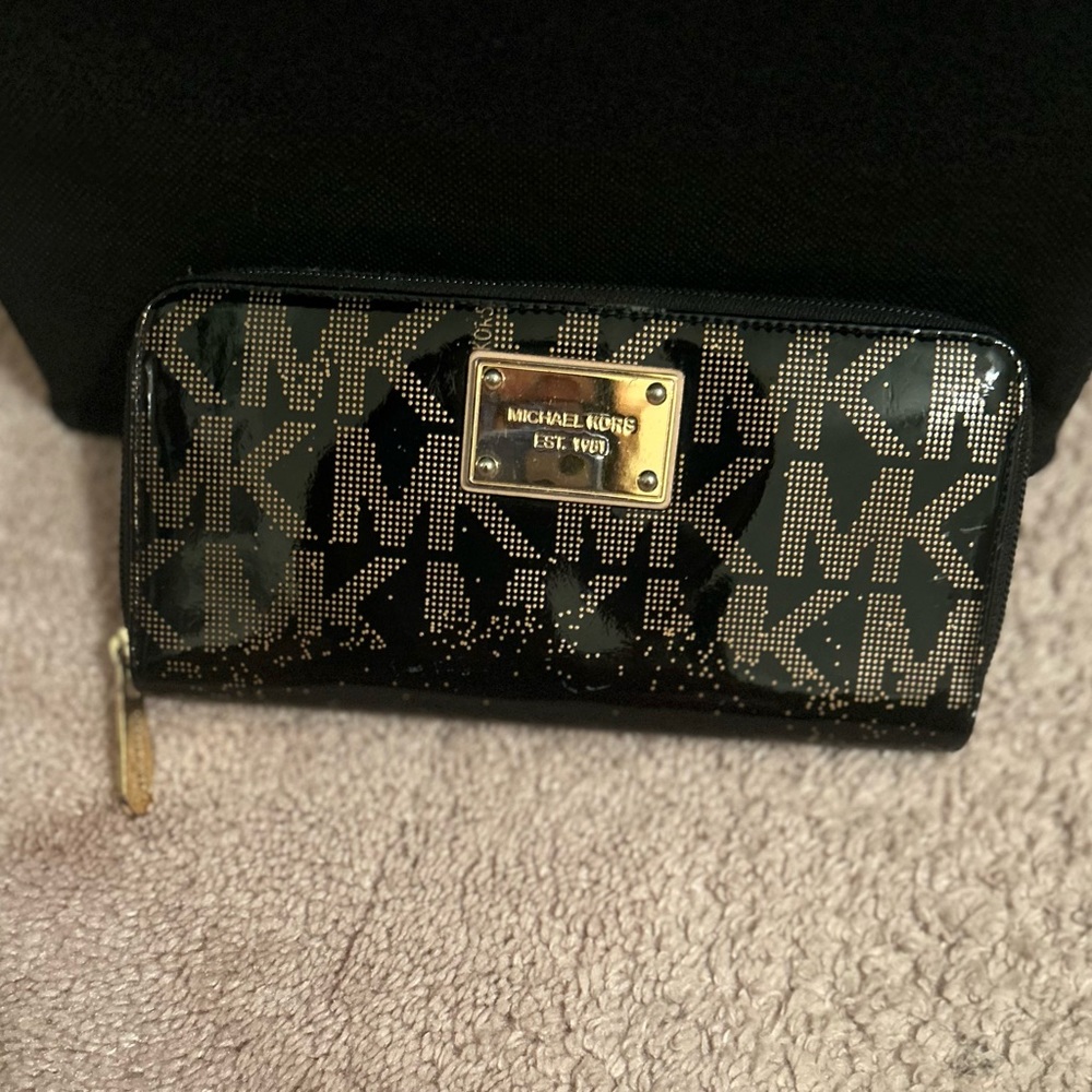 Michael Kors wallet